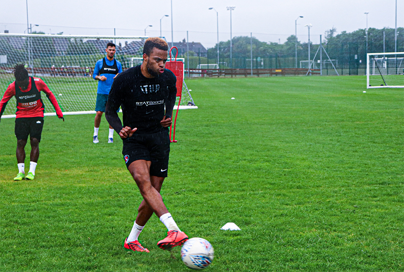 FOOTBALL SCR footballer